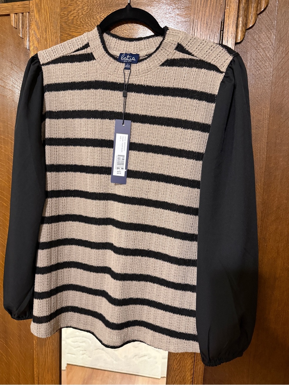 Latia Striped Lightweight Textured Knit Sweater with Black Puff Sleeves, L, NWT